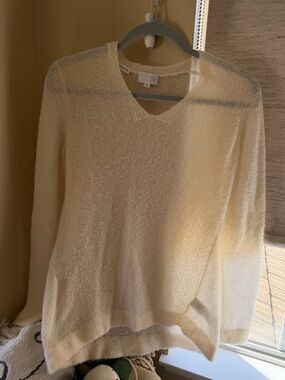 TSE Creamy Ivory V-Neck Women's Sweater